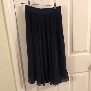 Pleated blue skirt